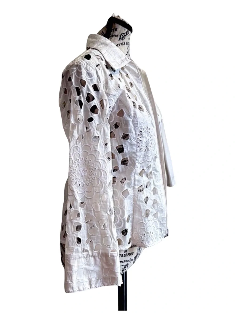 Samuel Dong Ivory Cutwork Floral Zip-Front Jacket | Women’s Small - Picture 3 of 13